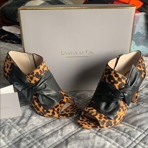 Louise et Cie Leopard Print Women's Shoes with Black Leather Bow - Size 8.5